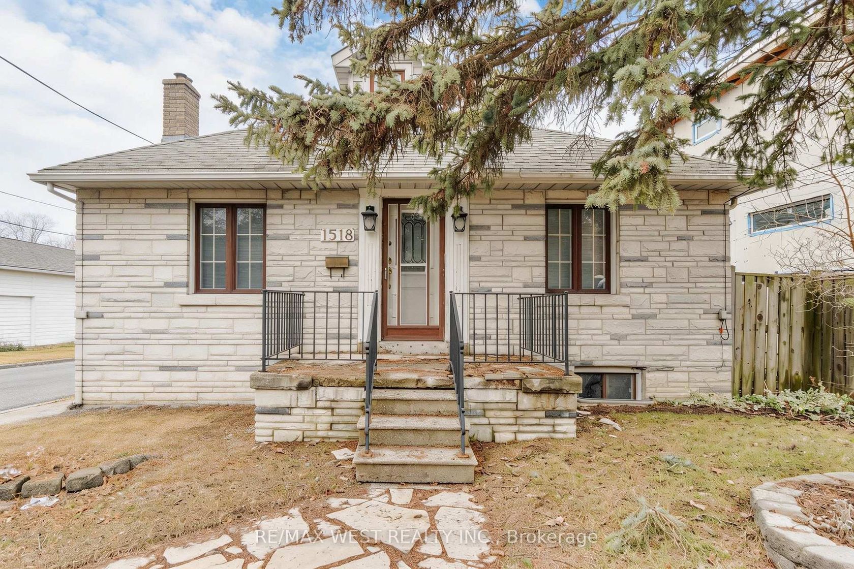 1518 Cawthra Road, Mineola, Mississauga 