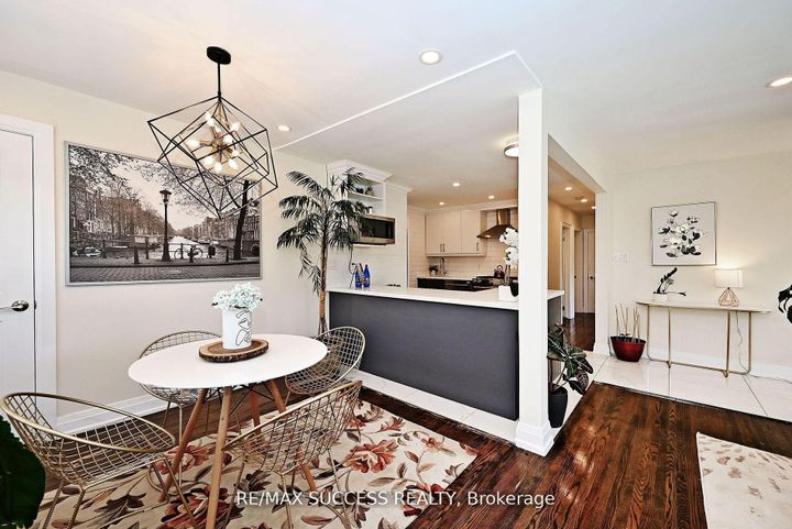 Photo 10 at 492 Sherin Drive, WO West, Oakville