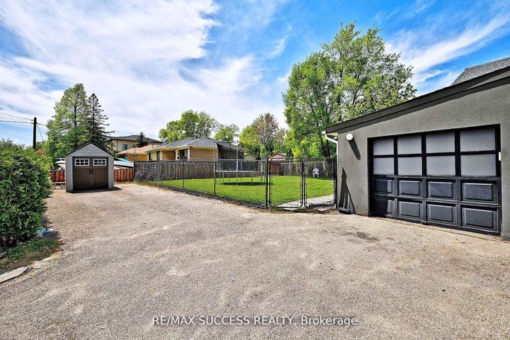 Photo 25 at 492 Sherin Drive, WO West, Oakville