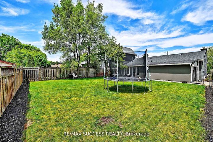 Photo 26 at 492 Sherin Drive, WO West, Oakville