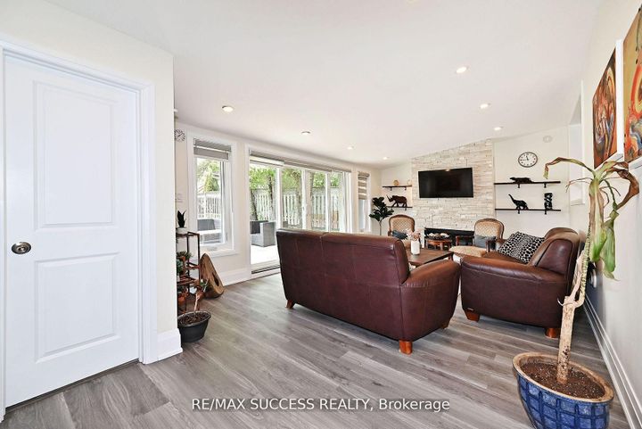 Photo 29 at 492 Sherin Drive, WO West, Oakville