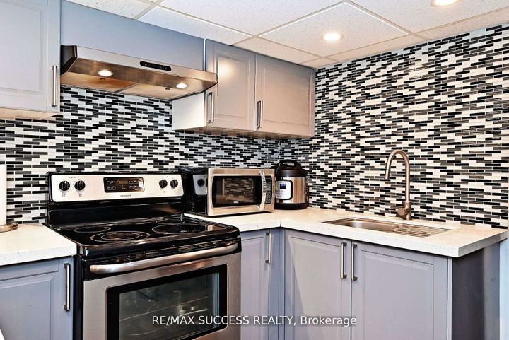 Photo 35 at 492 Sherin Drive, WO West, Oakville