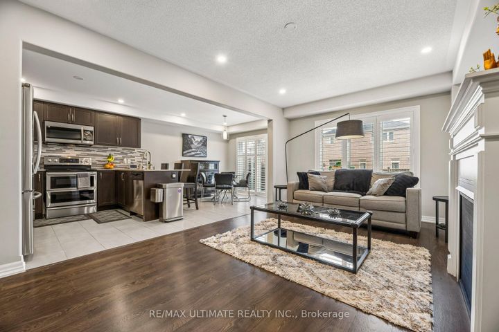 Photo 11 at 1825 Silverstone Crescent, Samac, Oshawa