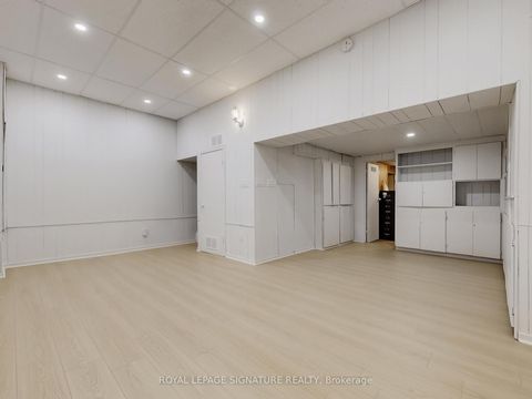 Photo 33 at 4 - 374 Driftwood Avenue, Black Creek, Toronto