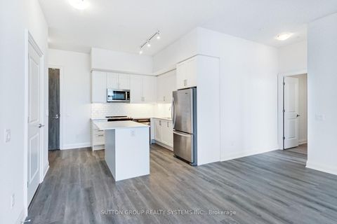 Photo 10 at 1704 - 10 Gatineau Drive, Beverley Glen, Vaughan