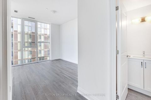 Photo 17 at 1704 - 10 Gatineau Drive, Beverley Glen, Vaughan