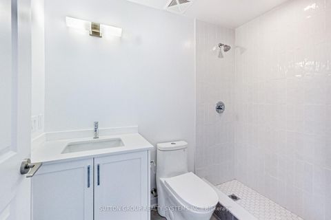 Photo 18 at 1704 - 10 Gatineau Drive, Beverley Glen, Vaughan