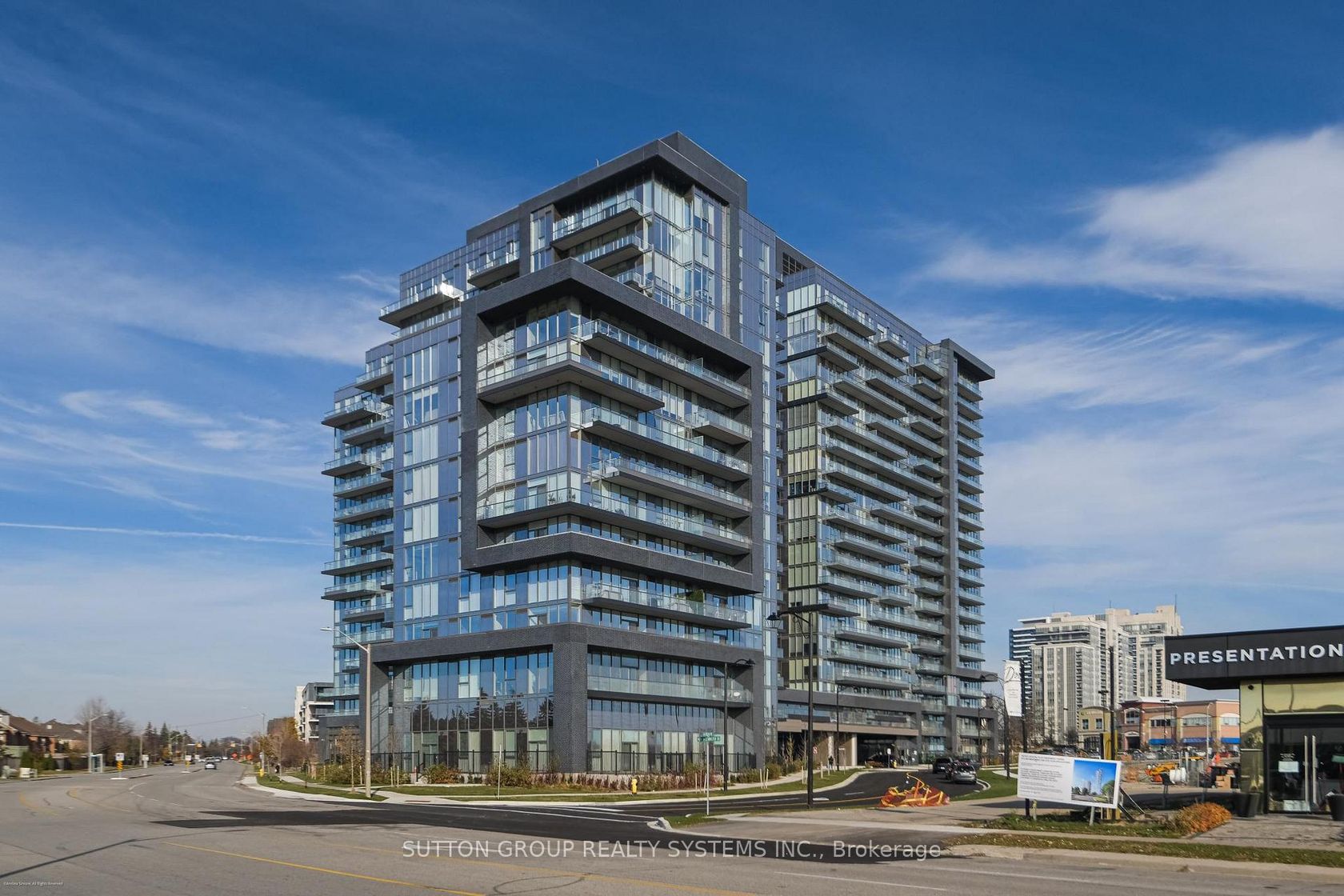 1704 - 10 Gatineau Drive, Beverley Glen, Vaughan 