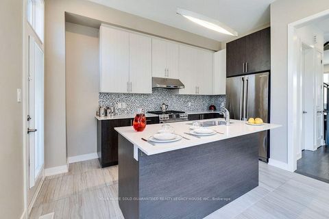 Photo 18 at 41 Brunet Drive, Vellore Village, Vaughan