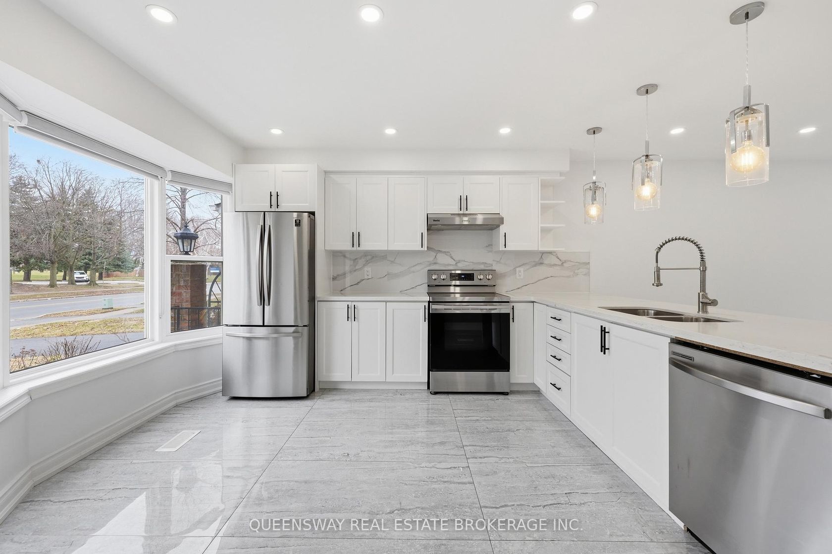 1 - 4196 Longmoor Drive, Shoreacres, Burlington 