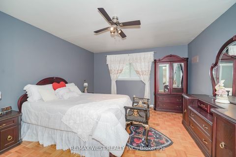 Photo 6 at 7 Bimini Crescent, Black Creek, Toronto