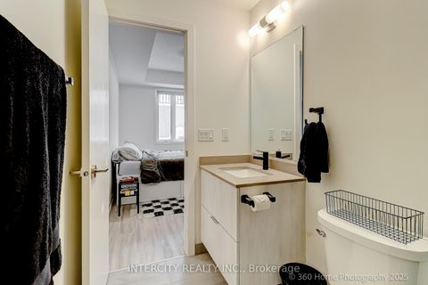 Photo 12 at 1505 - 11 David Eyer Road, Rural Richmond Hill, Richmond Hill