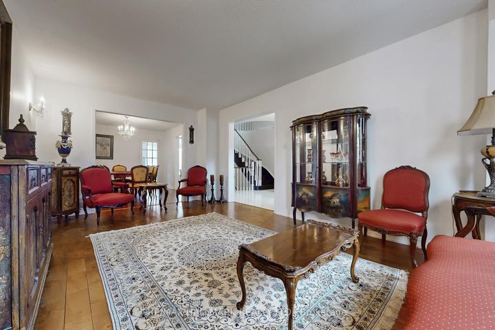 Photo 6 at 97 Stave Crescent, Westbrook, Richmond Hill