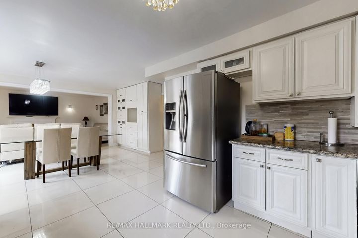 Photo 15 at 97 Stave Crescent, Westbrook, Richmond Hill