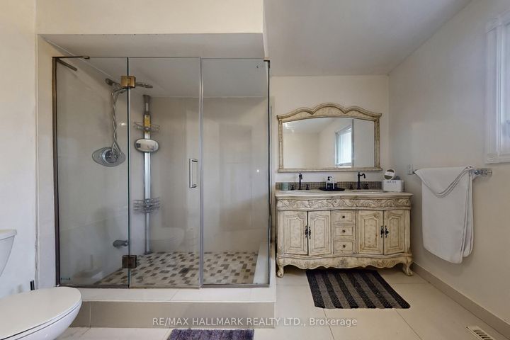 Photo 24 at 97 Stave Crescent, Westbrook, Richmond Hill