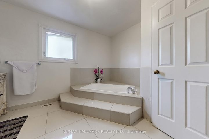 Photo 25 at 97 Stave Crescent, Westbrook, Richmond Hill