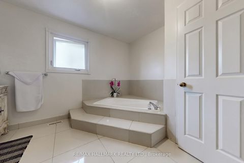 Photo 25 at 97 Stave Crescent, Westbrook, Richmond Hill