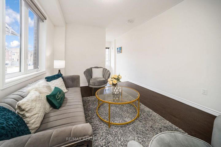 Photo 6 at 43 Clockwork Drive, Northwest Brampton, Brampton