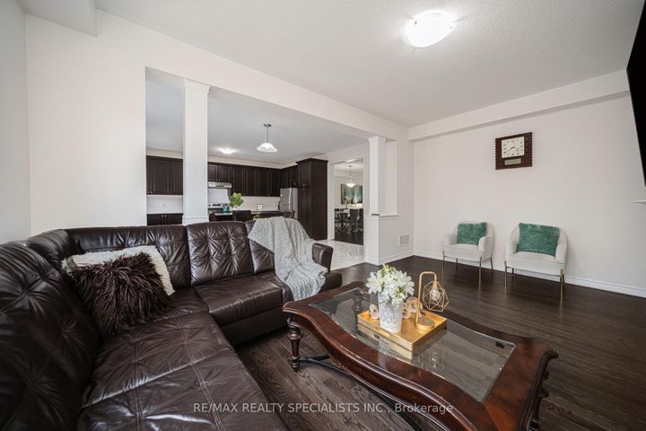 Photo 15 at 43 Clockwork Drive, Northwest Brampton, Brampton