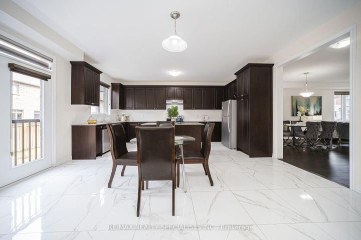 Photo 16 at 43 Clockwork Drive, Northwest Brampton, Brampton