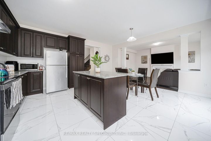 Photo 18 at 43 Clockwork Drive, Northwest Brampton, Brampton