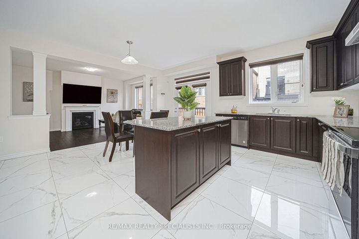 Photo 19 at 43 Clockwork Drive, Northwest Brampton, Brampton