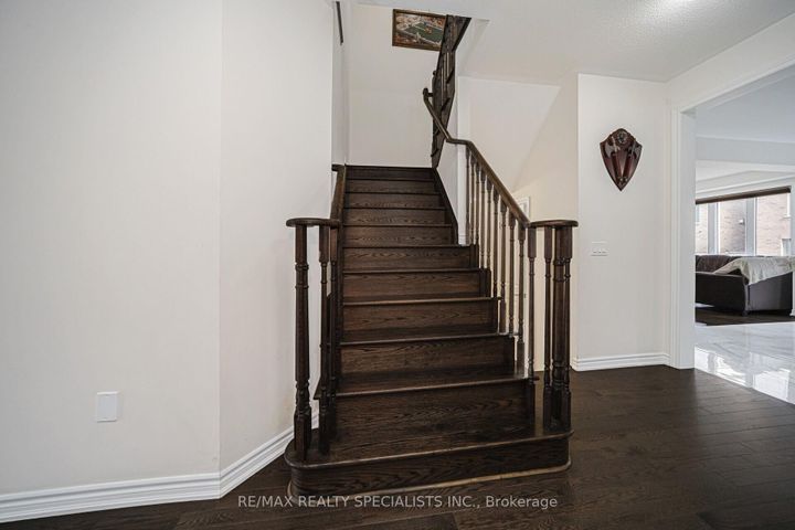 Photo 21 at 43 Clockwork Drive, Northwest Brampton, Brampton