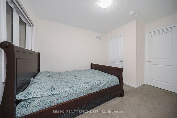 Photo 29 at 43 Clockwork Drive, Northwest Brampton, Brampton