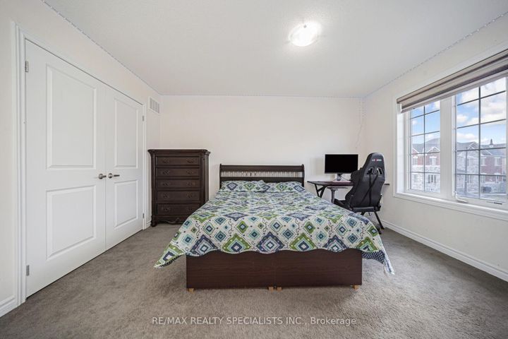 Photo 36 at 43 Clockwork Drive, Northwest Brampton, Brampton