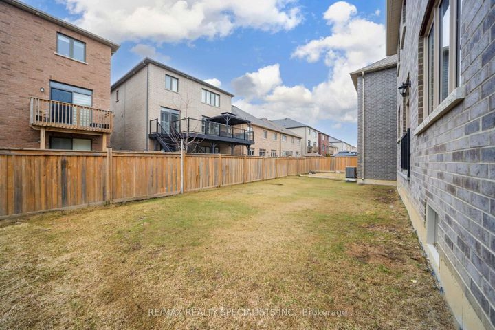 Photo 44 at 43 Clockwork Drive, Northwest Brampton, Brampton