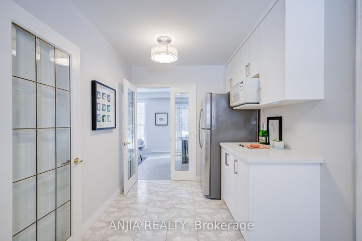 Photo 22 at 11 Drakefield Road, Bullock, Markham