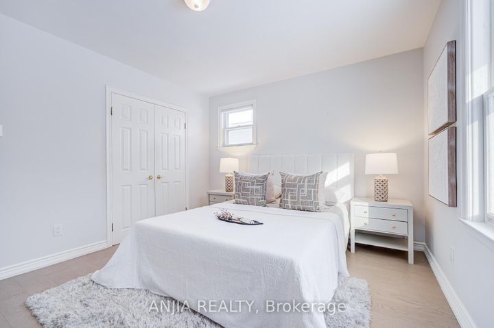 Photo 30 at 11 Drakefield Road, Bullock, Markham