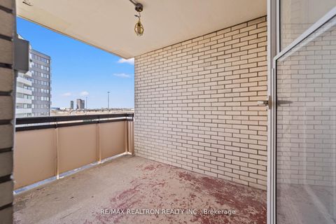 Photo 34 at 702 - 130 Neptune Drive, Lawrence, Toronto