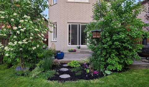 Photo 7 at 50 Panorama Crescent, Elder Mills, Vaughan