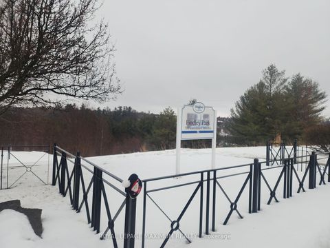 Photo 12 at 50 Panorama Crescent, Elder Mills, Vaughan