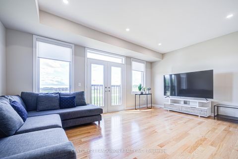 Photo 3 at 65 Puisaya Drive, Rural Richmond Hill, Richmond Hill