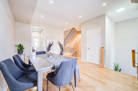 Photo 13 at 65 Puisaya Drive, Rural Richmond Hill, Richmond Hill