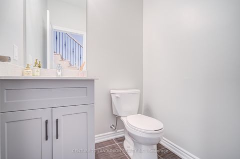 Photo 14 at 65 Puisaya Drive, Rural Richmond Hill, Richmond Hill