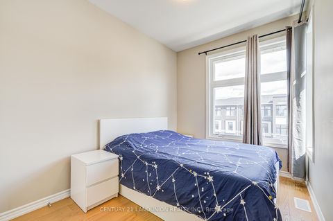 Photo 20 at 65 Puisaya Drive, Rural Richmond Hill, Richmond Hill