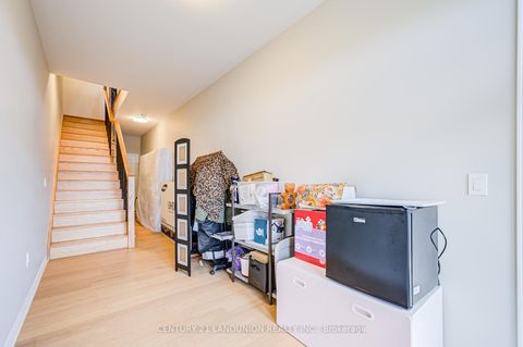 Photo 26 at 65 Puisaya Drive, Rural Richmond Hill, Richmond Hill