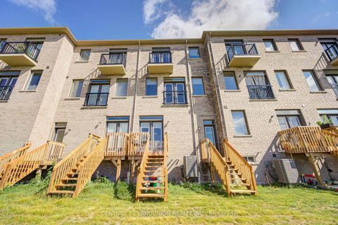 Photo 28 at 65 Puisaya Drive, Rural Richmond Hill, Richmond Hill