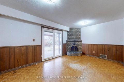 Photo 19 at 37 Lawnmere Crescent, Malvern West, Toronto