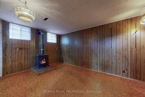 Photo 21 at 37 Lawnmere Crescent, Malvern West, Toronto