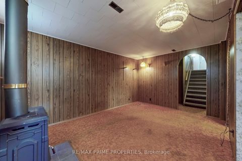 Photo 23 at 37 Lawnmere Crescent, Malvern West, Toronto