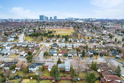 Photo 33 at 37 Lawnmere Crescent, Malvern West, Toronto