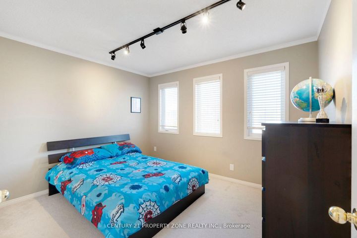 Photo 16 at 582 Plantation Gate, Summerhill Estates, Newmarket