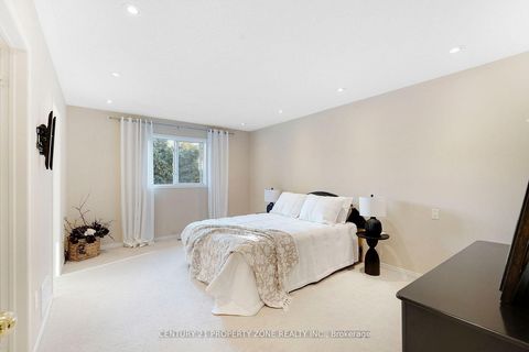 Photo 13 at 582 Plantation Gate, Summerhill Estates, Newmarket