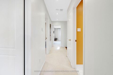 Photo 14 at 582 Plantation Gate, Summerhill Estates, Newmarket