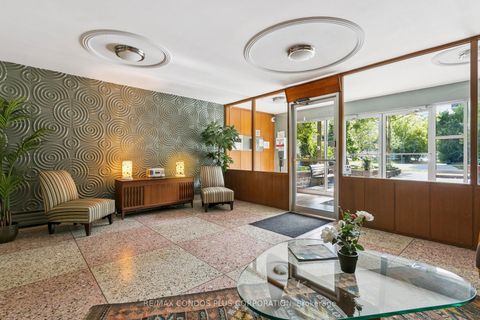 Photo 2 at 101 - 185 Stephen Drive, Queensway, Toronto