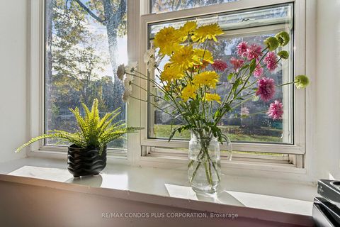 Photo 16 at 101 - 185 Stephen Drive, Queensway, Toronto